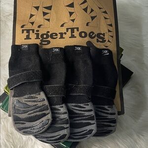 Max Grip socks for elderly dogs.